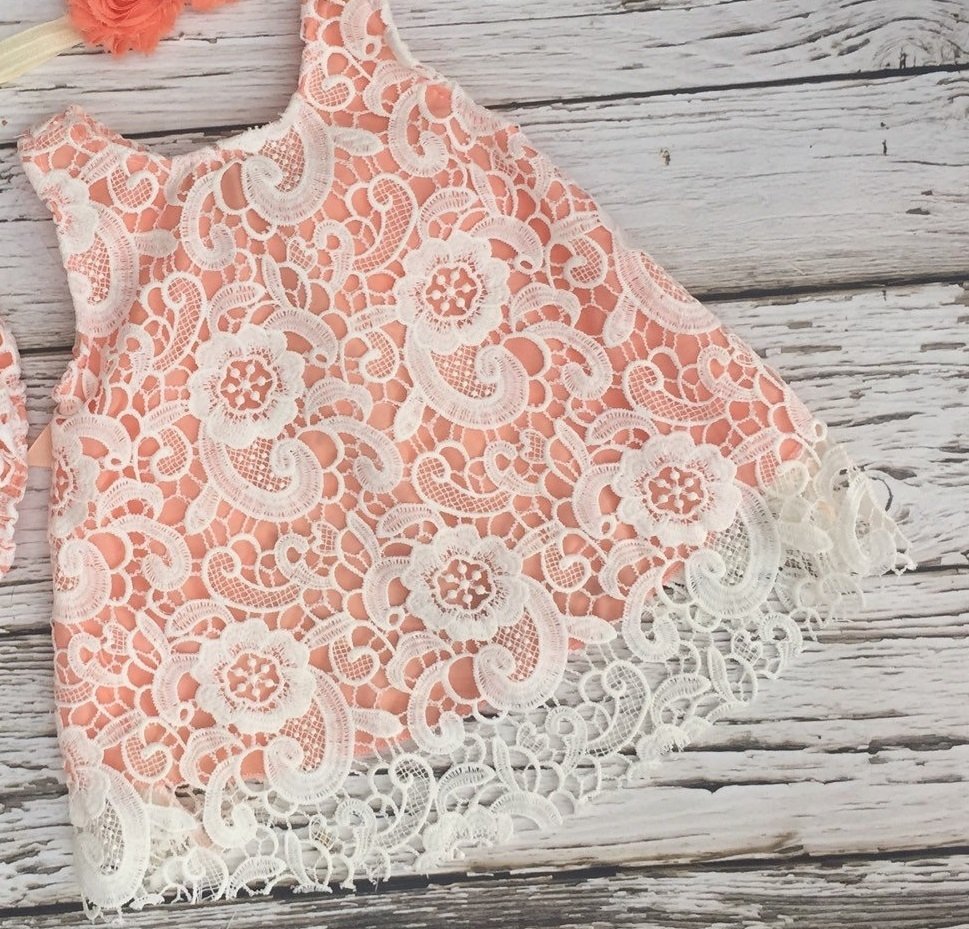 vestido de criança com renda