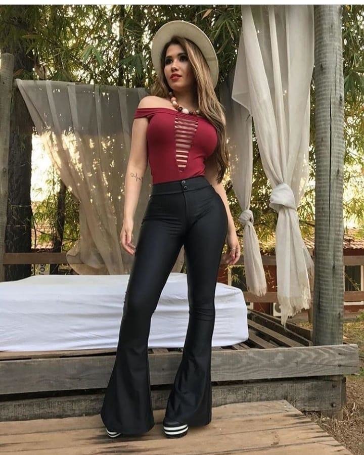 calça cirre preta com bolso