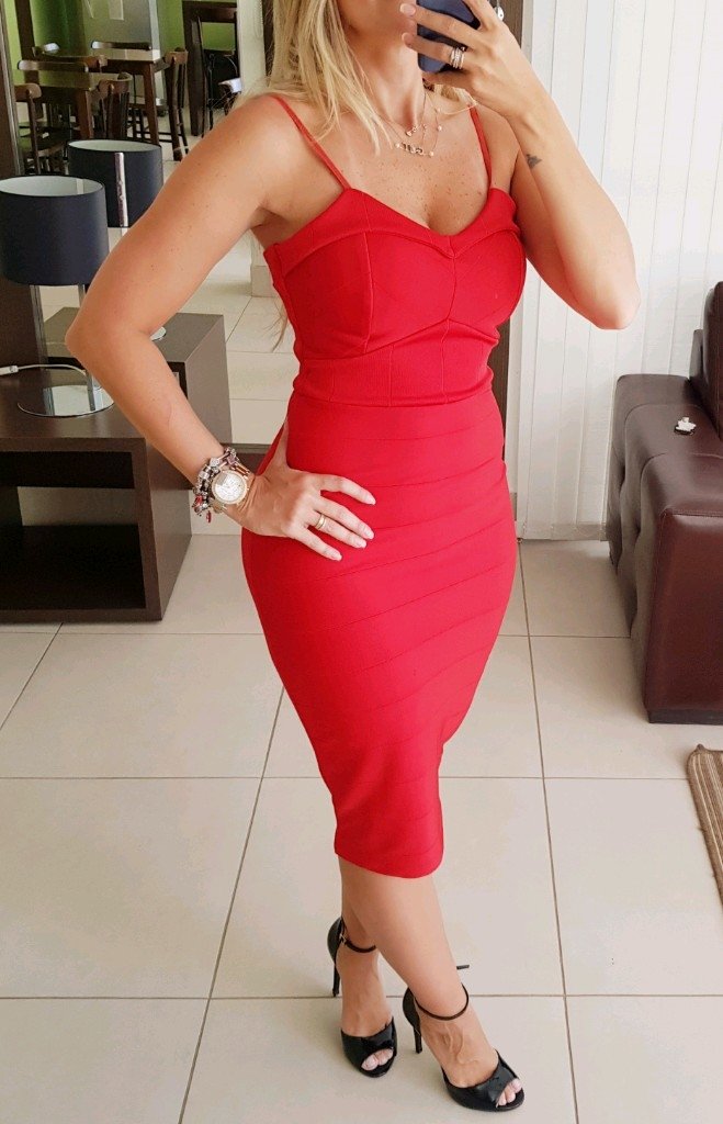 vestido vermelho de bandagem