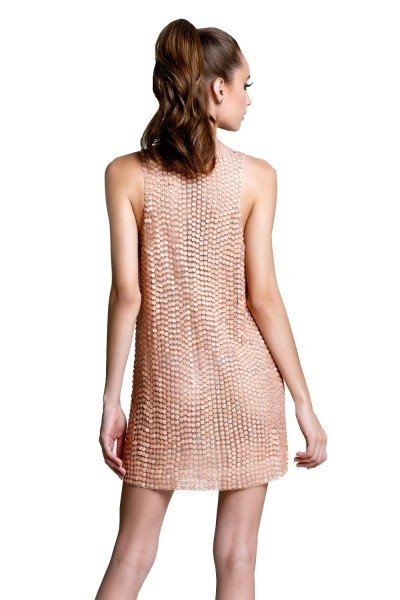 vestido curto bordado pedraria