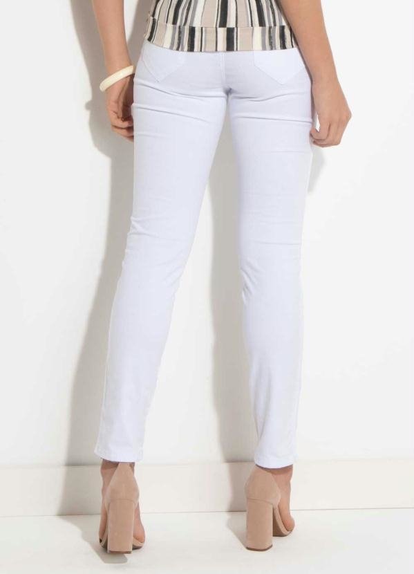 calça branca feminina curta