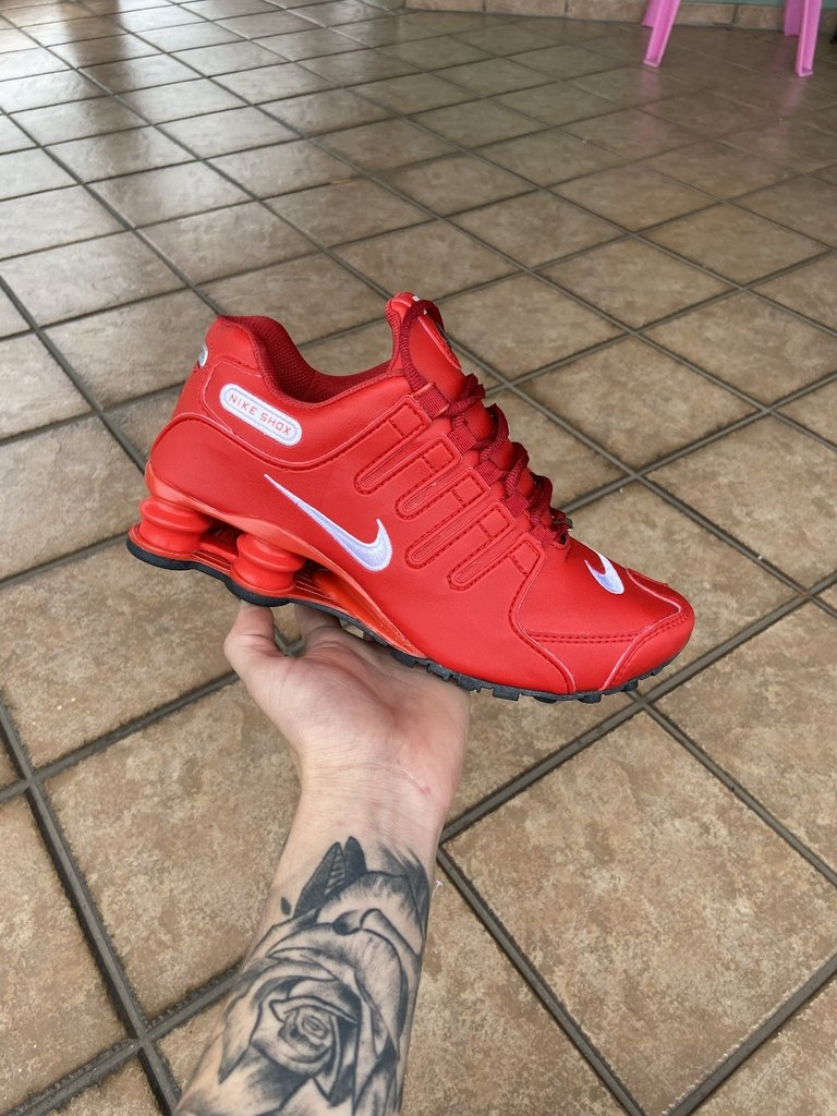 nike shox vermelho