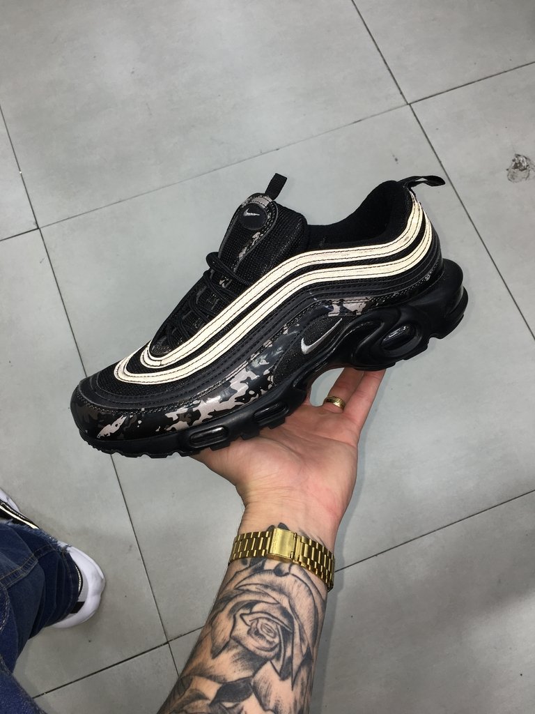 tenis air max camuflado