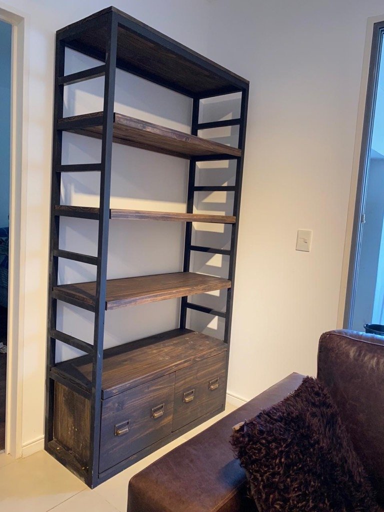 Estantería hierro y madera con cajones tipo fichero