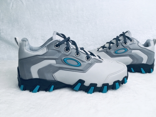 botinha da oakley promoção