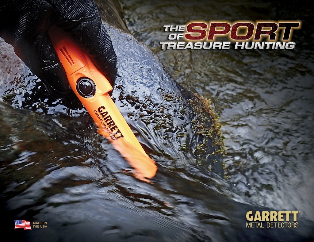 Foto caçador de aventuras caçando com o Detector de Metais Garrett PRO-POINTER AT no rio de pedreiras