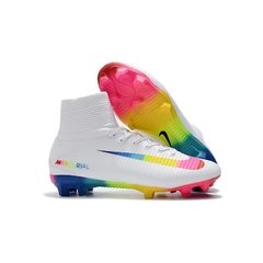chuteira colorida da nike