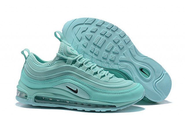 tenis nike refletivo feminino