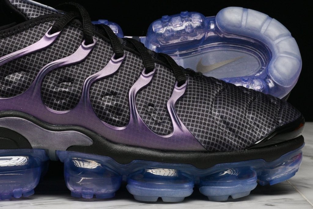 First Look At The Nike Air VaporMax Plus Sunset Look