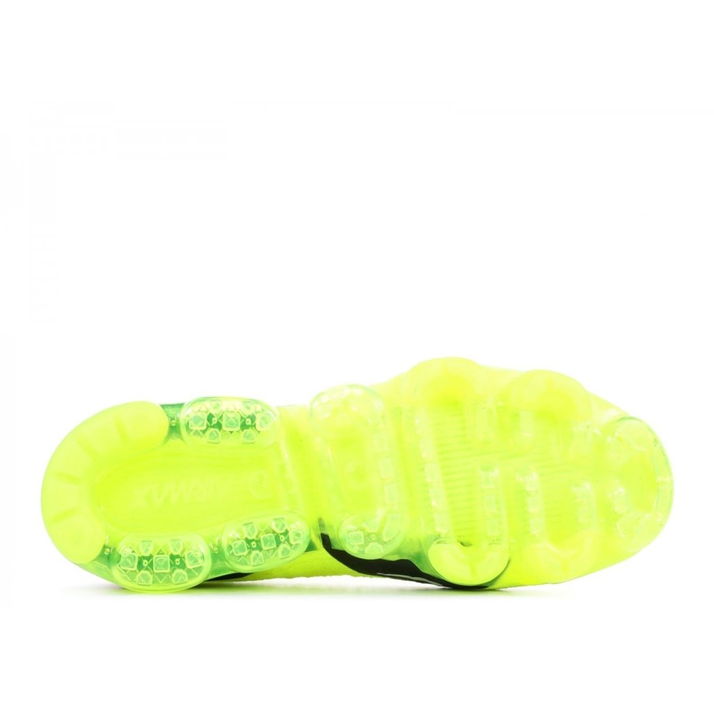 tenis nike preto e verde fluorescente