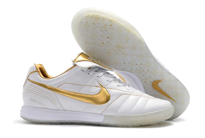 nike tiempox r10