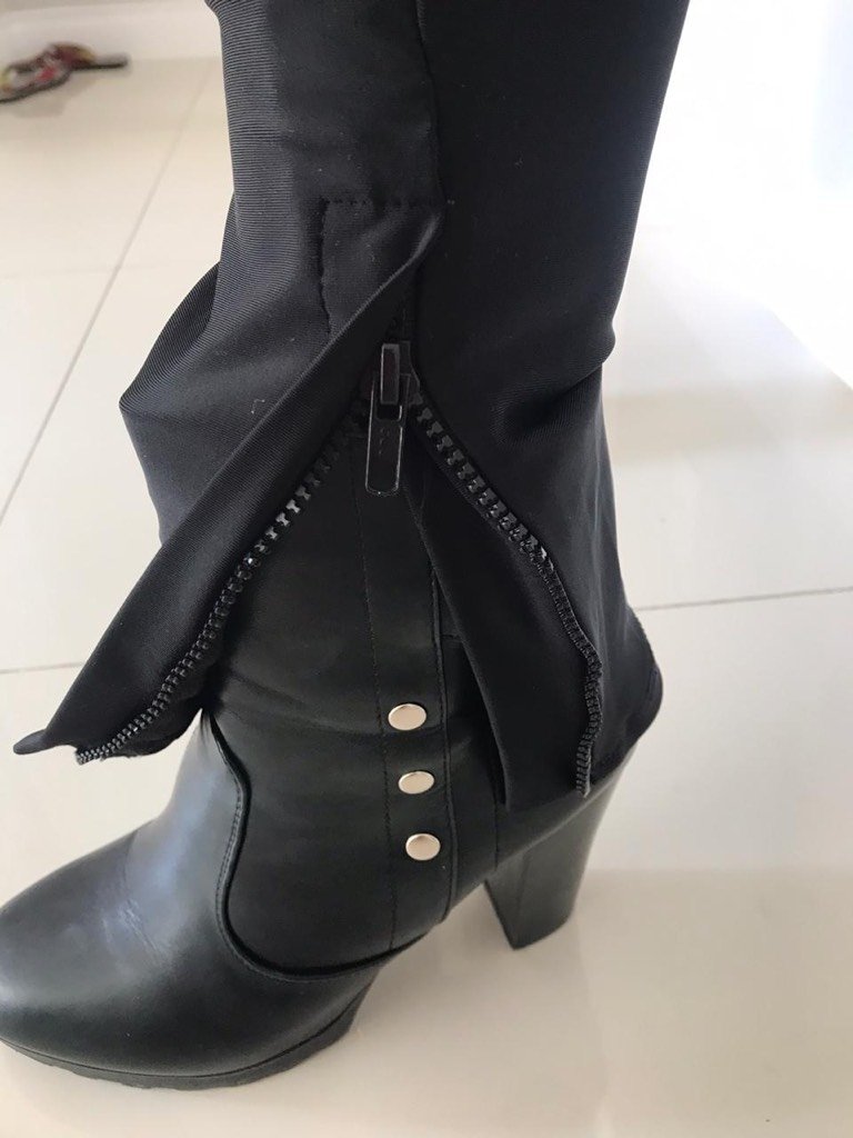 calça tratorada com ziper