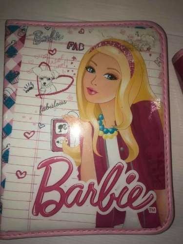 barbie en el piso