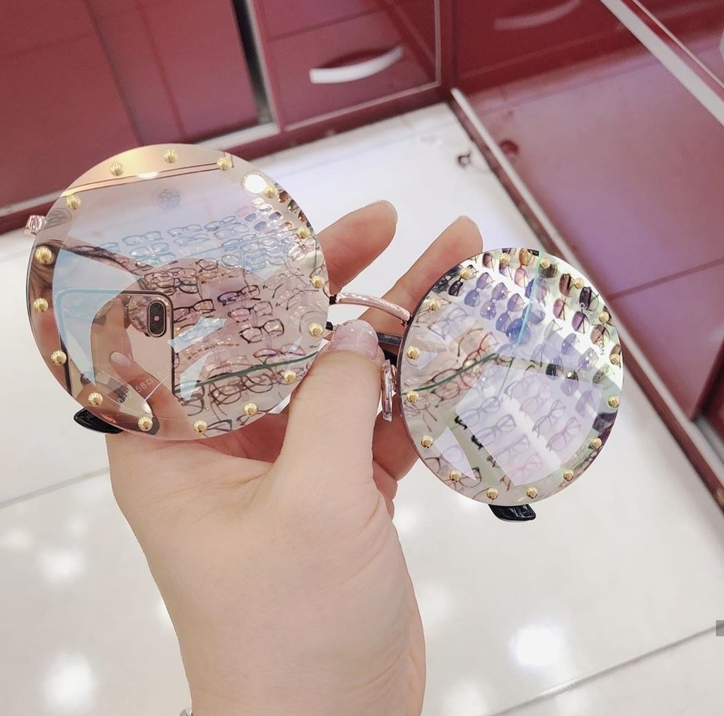 Oculos de Sol Louis Vuitton Round Redondo com Strass