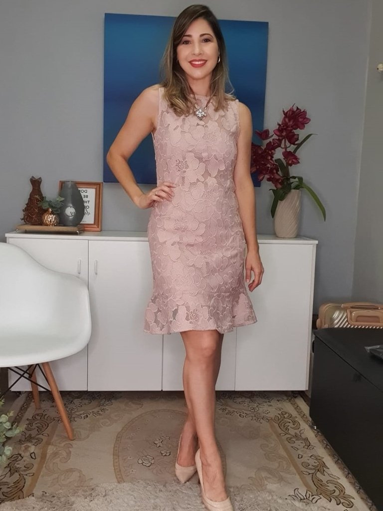 vestido com forro de renda