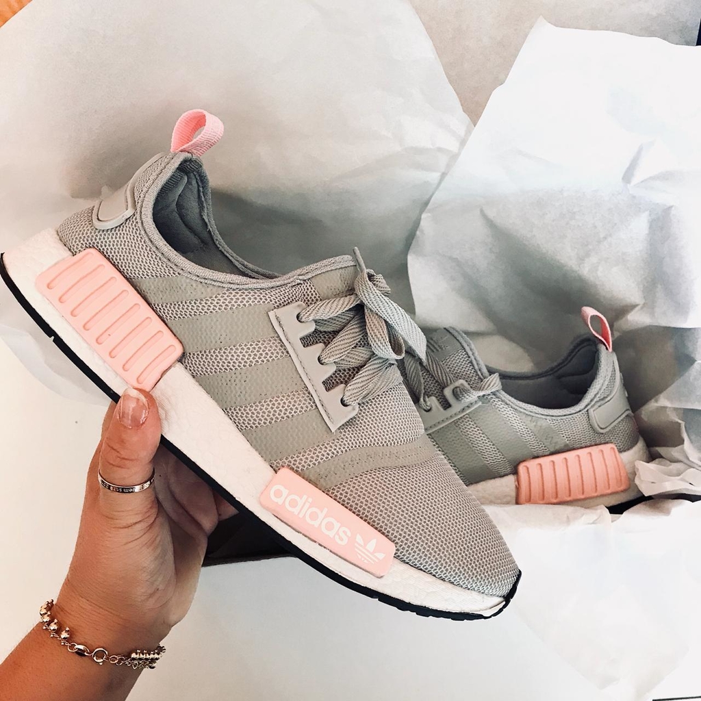 tenis nmd cinza e rosa