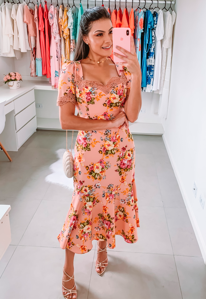 vestido floral moda evangelica
