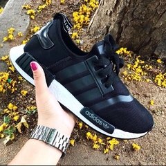 tenis nmd preto e branco