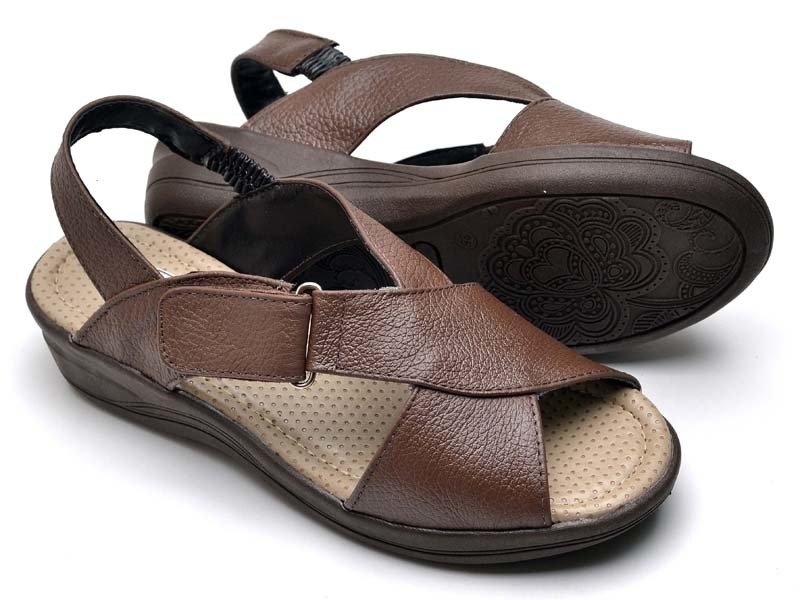 sandalia de couro antiga