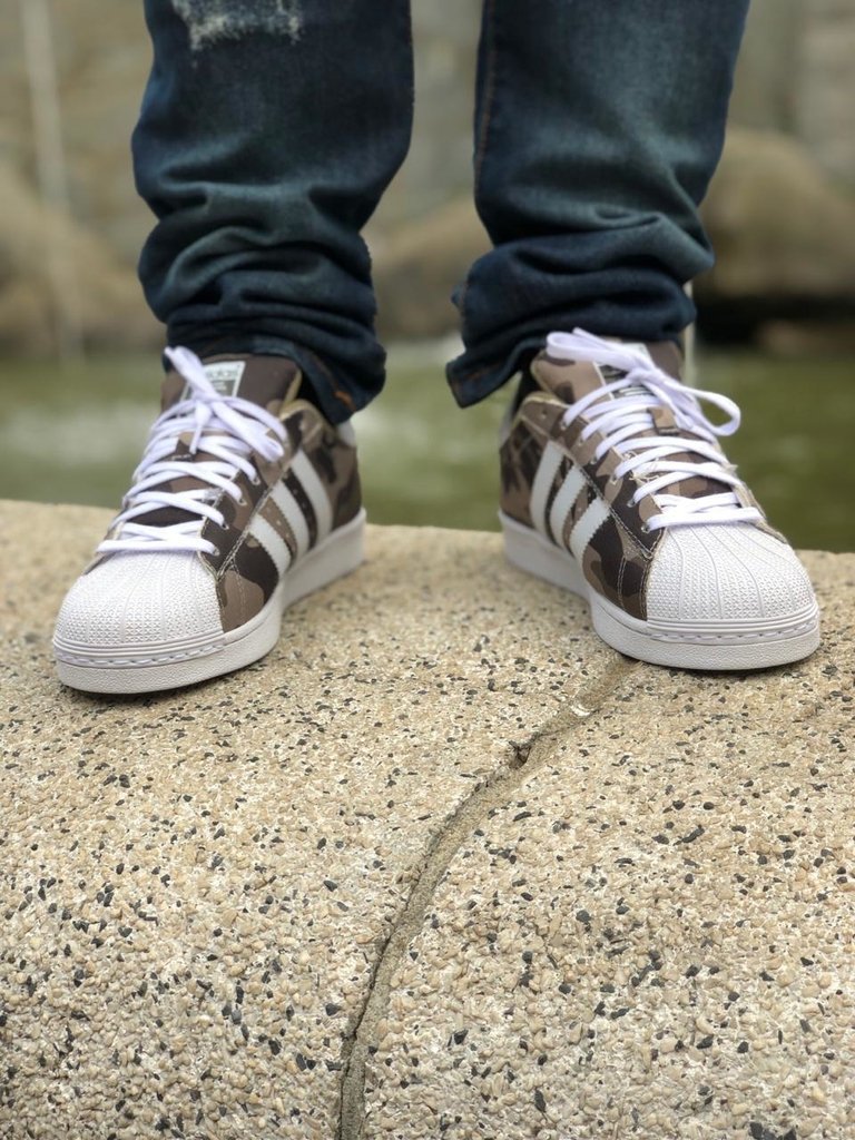 adidas superstar camuflado