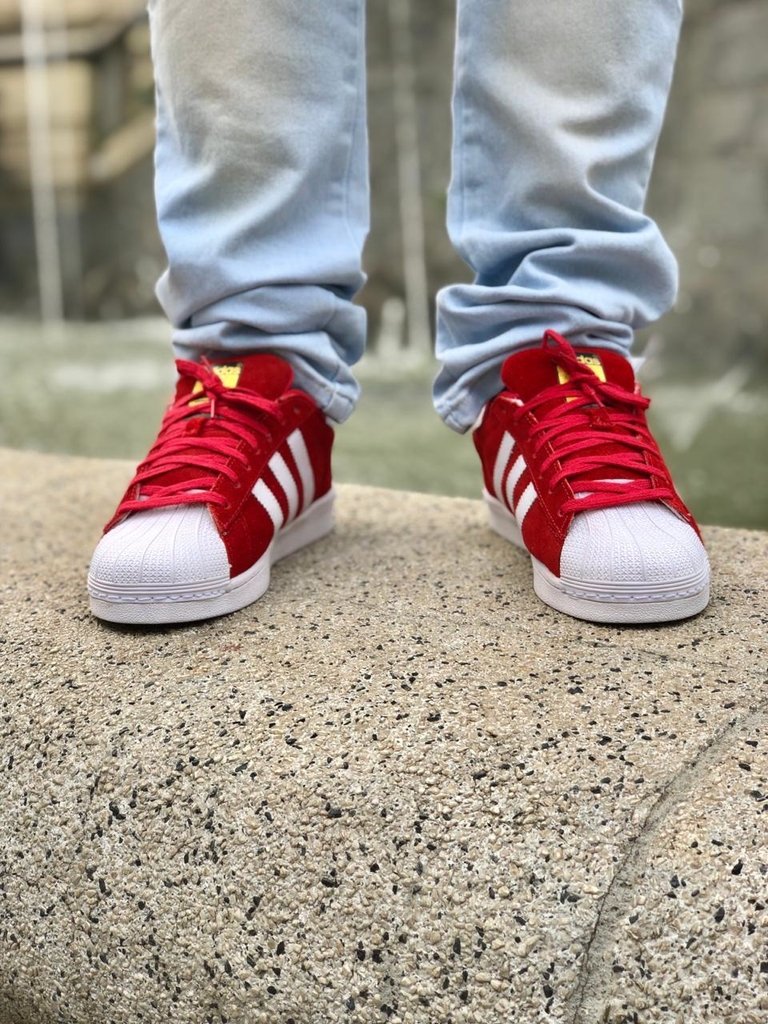 adidas superstar vermelho camurça
