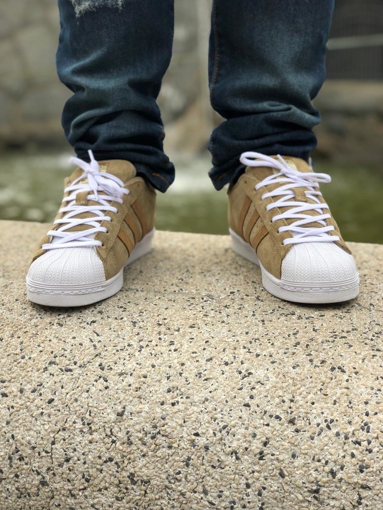 adidas superstar caramelo
