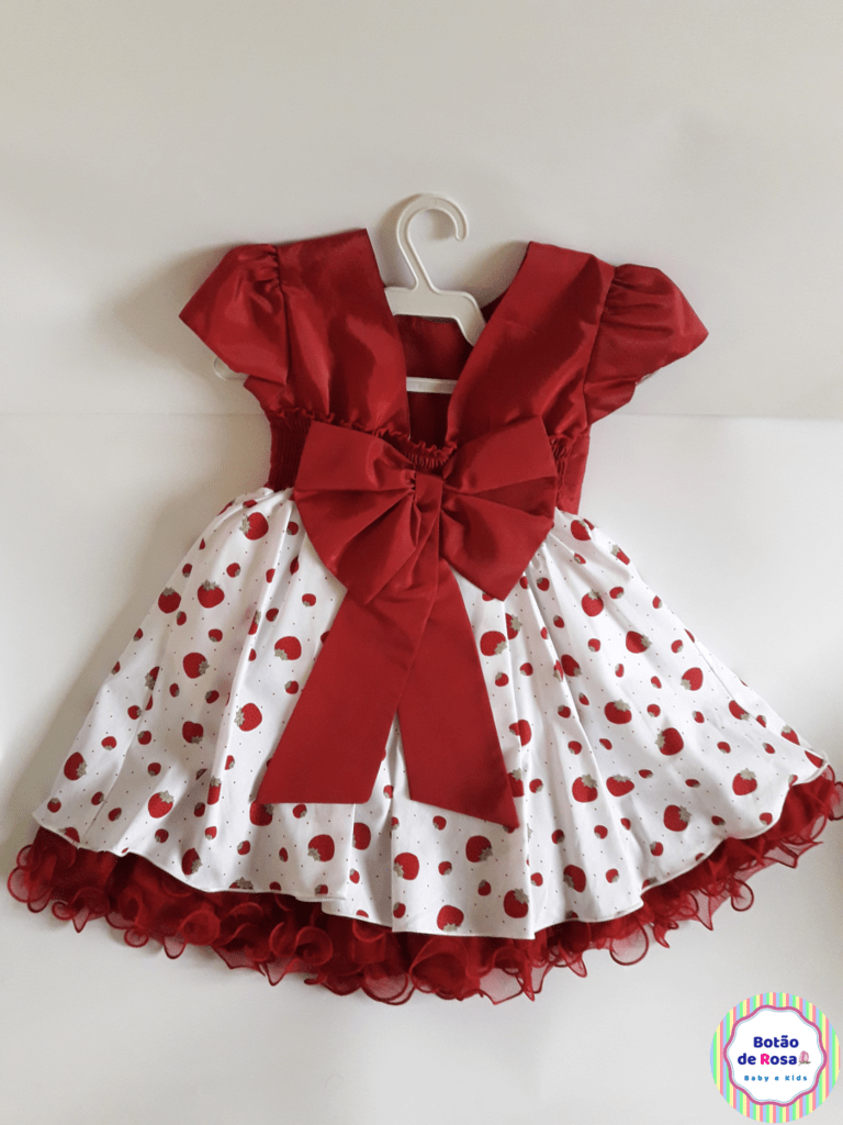 vestido tema moranguinho