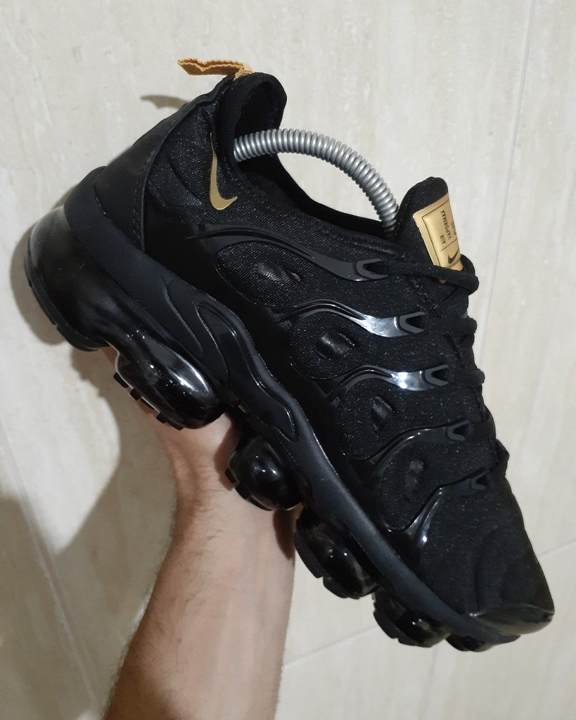 comprar vapormax plus