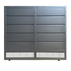 Portón corredizo manual chapa plegada Nº 20. De 2.50 x 2.10 con postigo